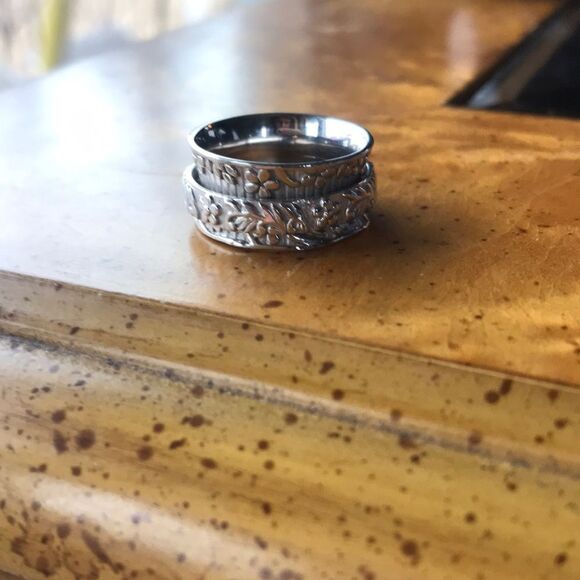 Sterling Silver Band Ring Size 5 - Picture 2 of 4